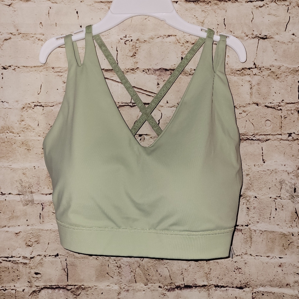 ~COTTON: ON Curve Ultimate Workout Crop Top Womens 16 Pistacho Strappy